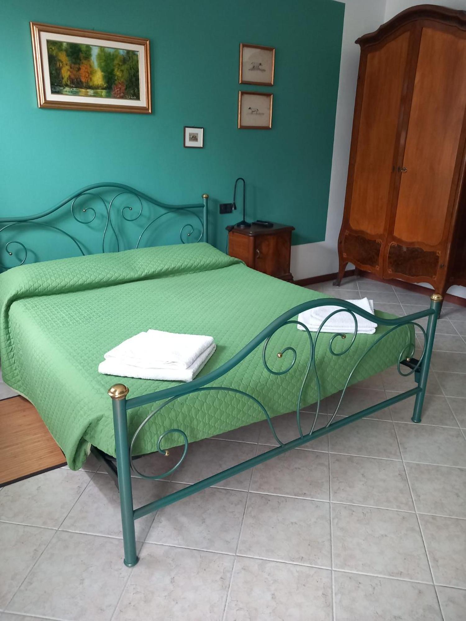 B&B La Casarella Soiano Del Lago Bilik gambar